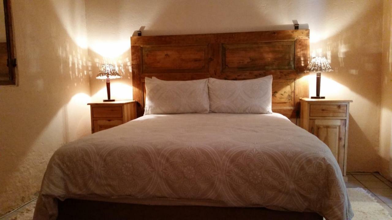 Calvinia Guesthouse Bagian luar foto