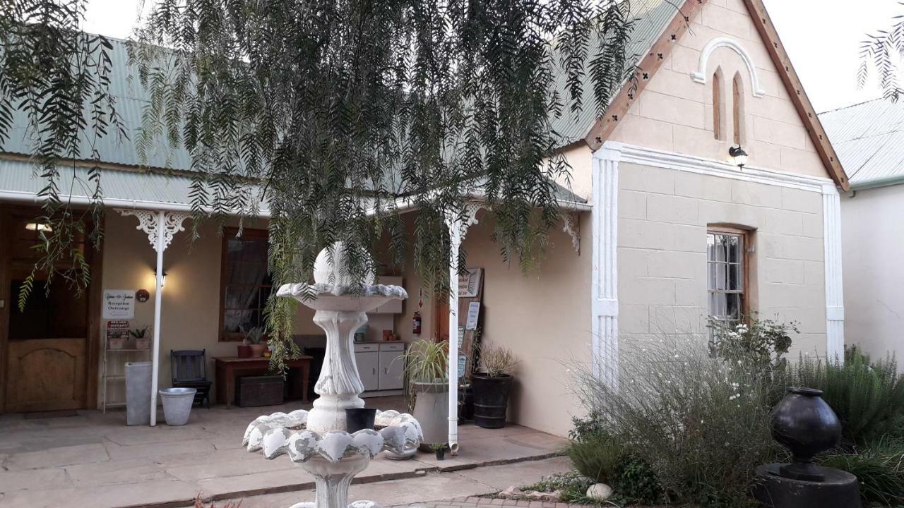 Calvinia Guesthouse Bagian luar foto